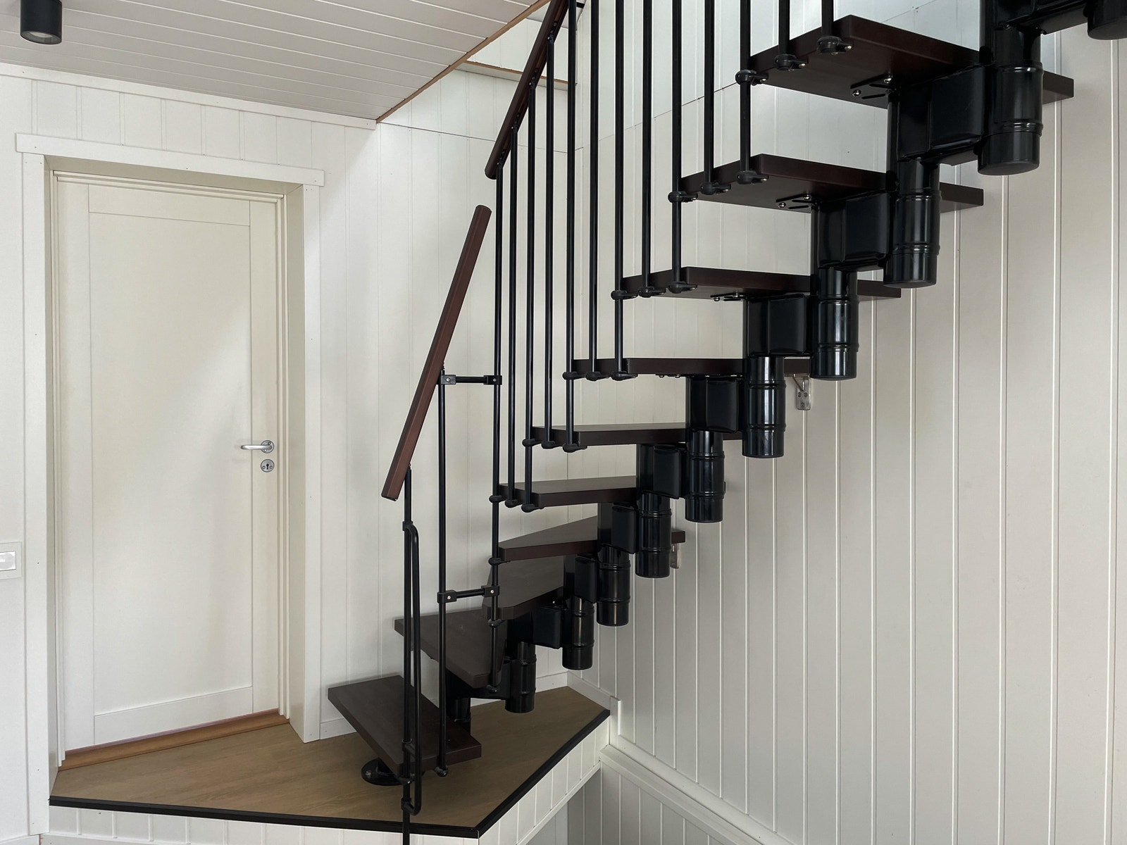 Trapp til loft, hovedetasje Galleribilde