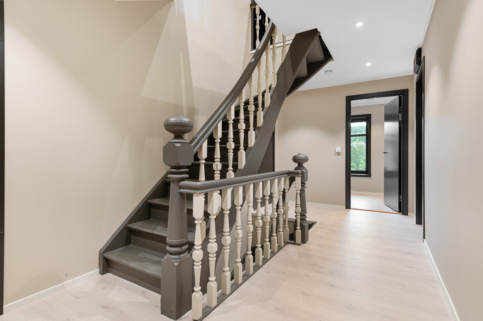 Gang 2. etg Galleribilde