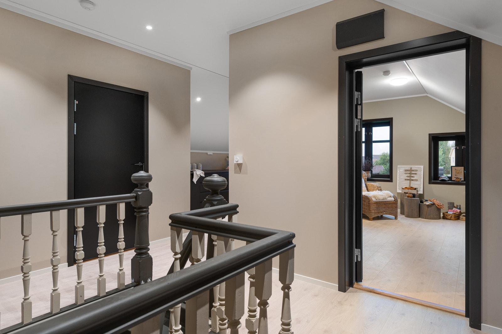 Trappeoppgang 3. etg. H0303 til høyre Galleribilde