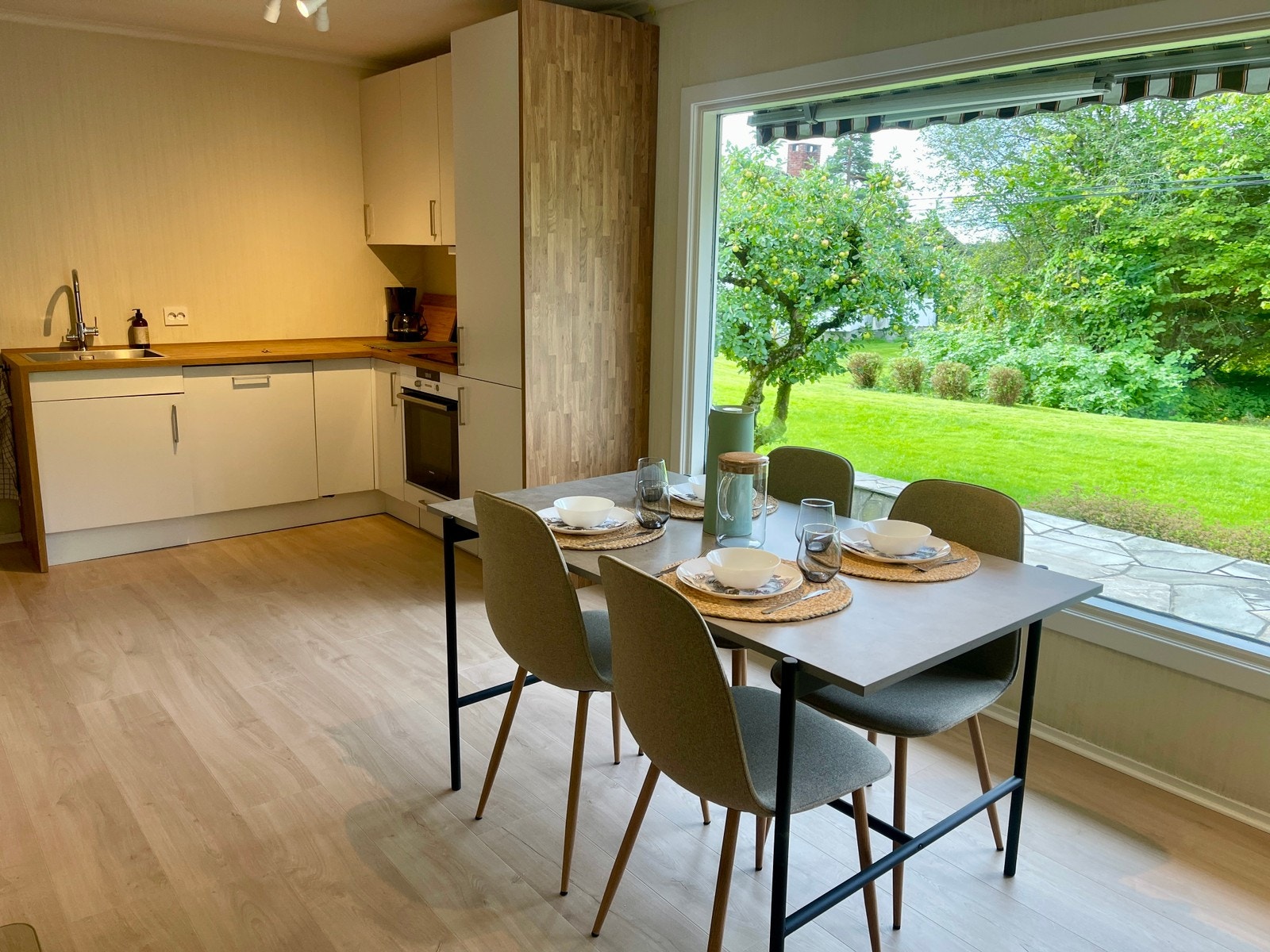 Kjøkken/spisegruppe Galleribilde