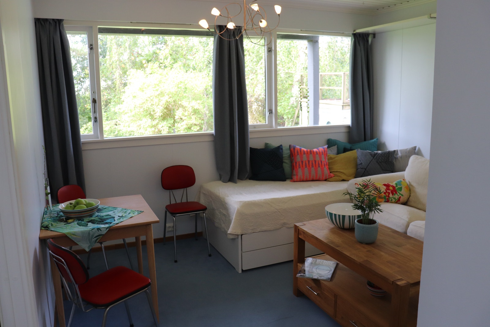 Stue med spiseplass Galleribilde