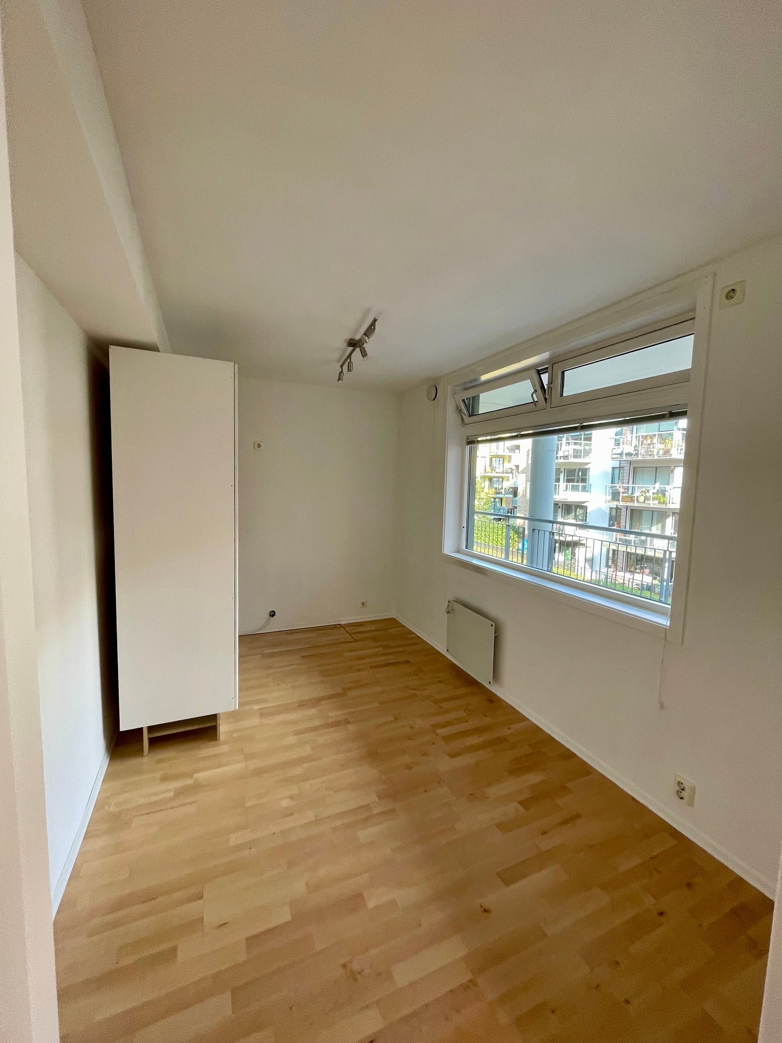 Soverom 2, garderobeskap skal monteres ordentlig :-) Galleribilde