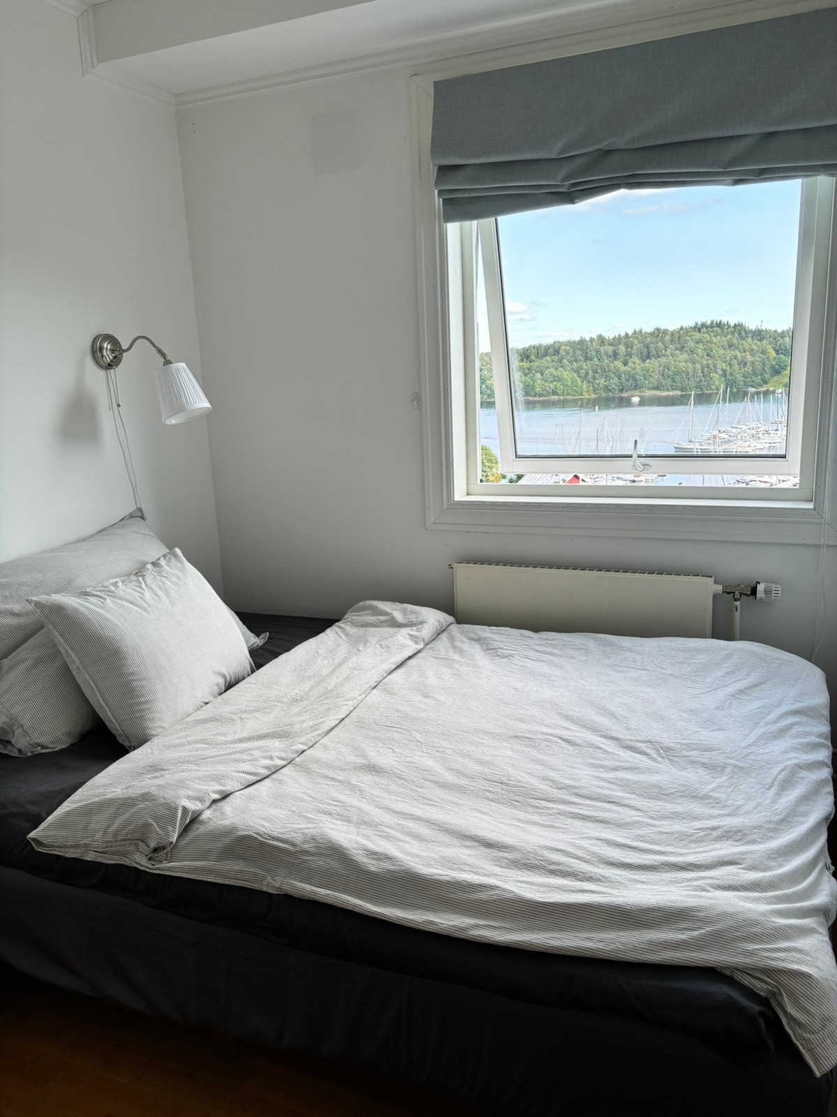 Soverom med seng på 1.50. Galleribilde
