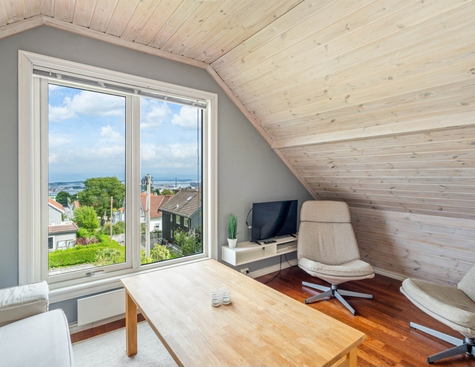 Stue med nydelig utsikt Galleribilde