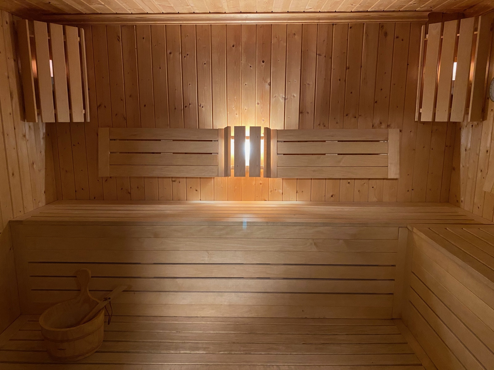 Bad i kjelleren med 3 dusjer og badstue Galleribilde