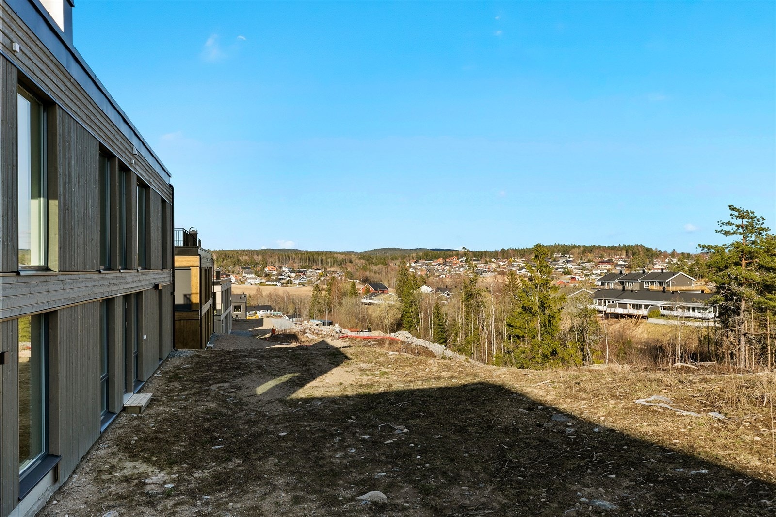 Boligene ligger flott til i terrenget med fint utsyn. Galleribilde