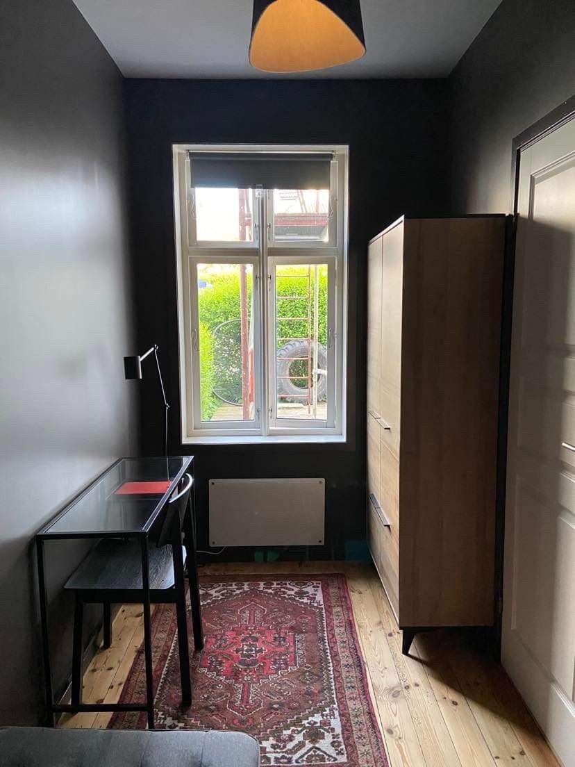 Soverom II med arbeidsplass Galleribilde