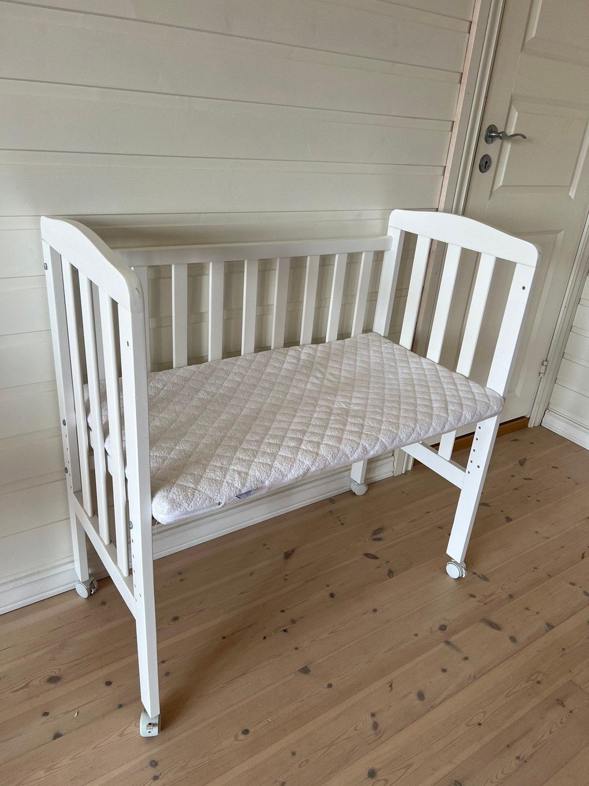 Jly dream bedside crib top