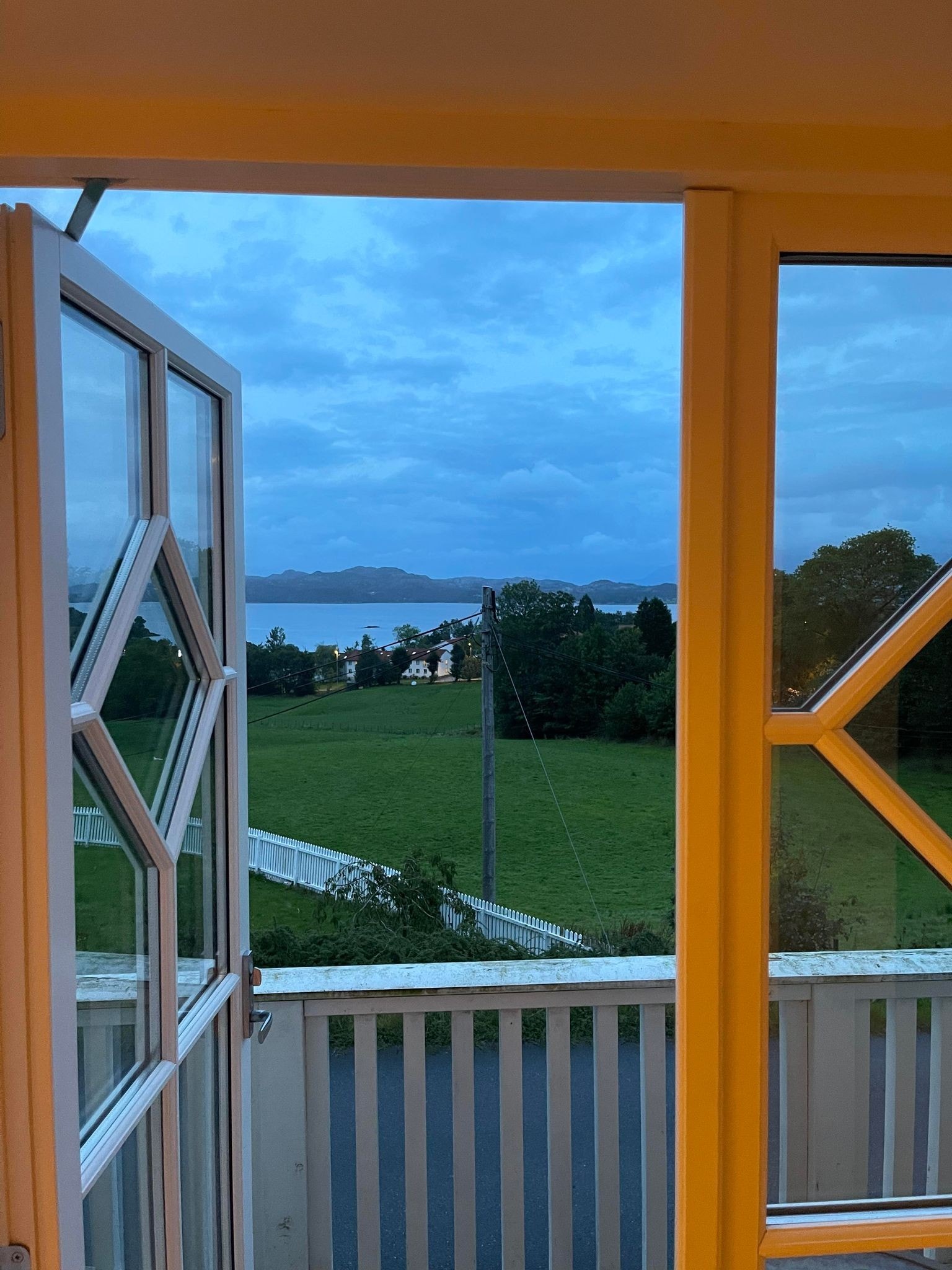 Utsikt fra balkong Galleribilde