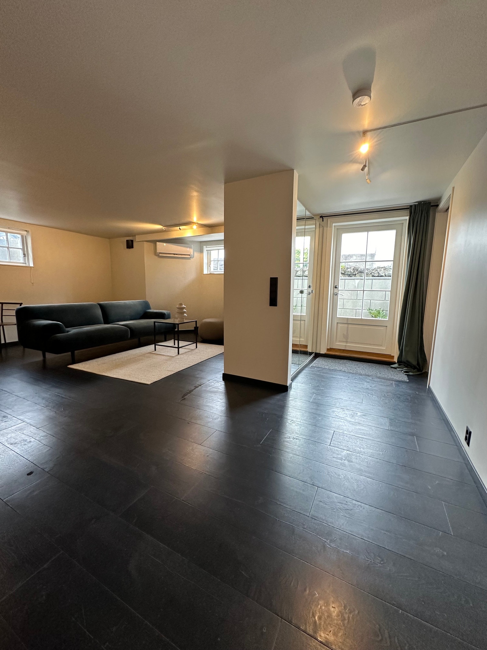 Gang/stue Galleribilde