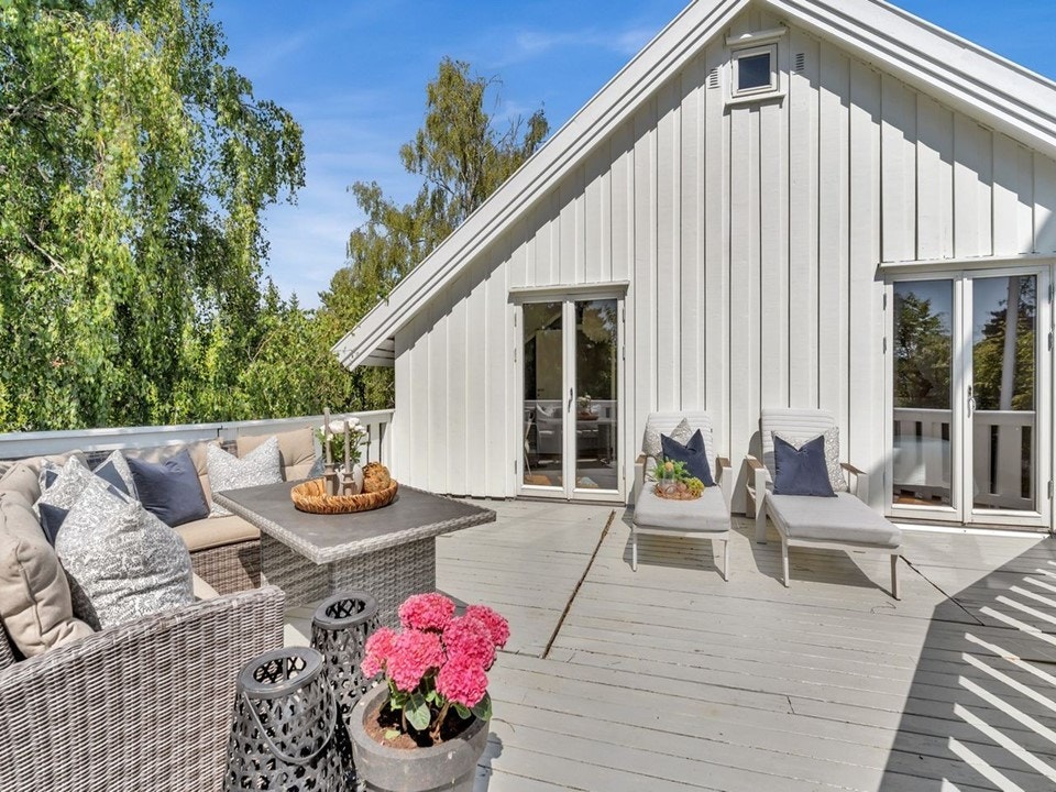 Terrasse med utgang fra to av soverommene Galleribilde