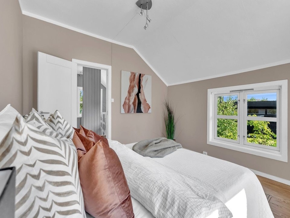 Hovedsoverom med utgang til terrasse Galleribilde