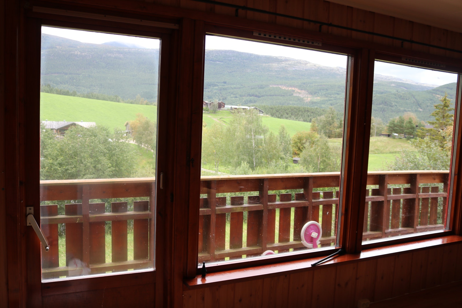 1.etg. - utsikt fra stue Galleribilde