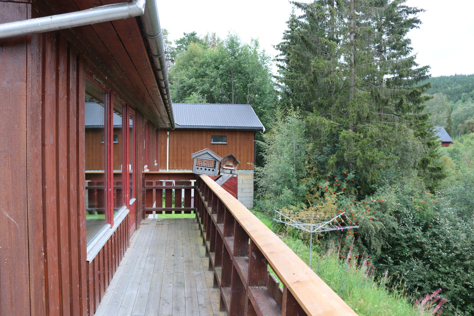 inngang til stue. Garasjen i bakgrunnen Galleribilde