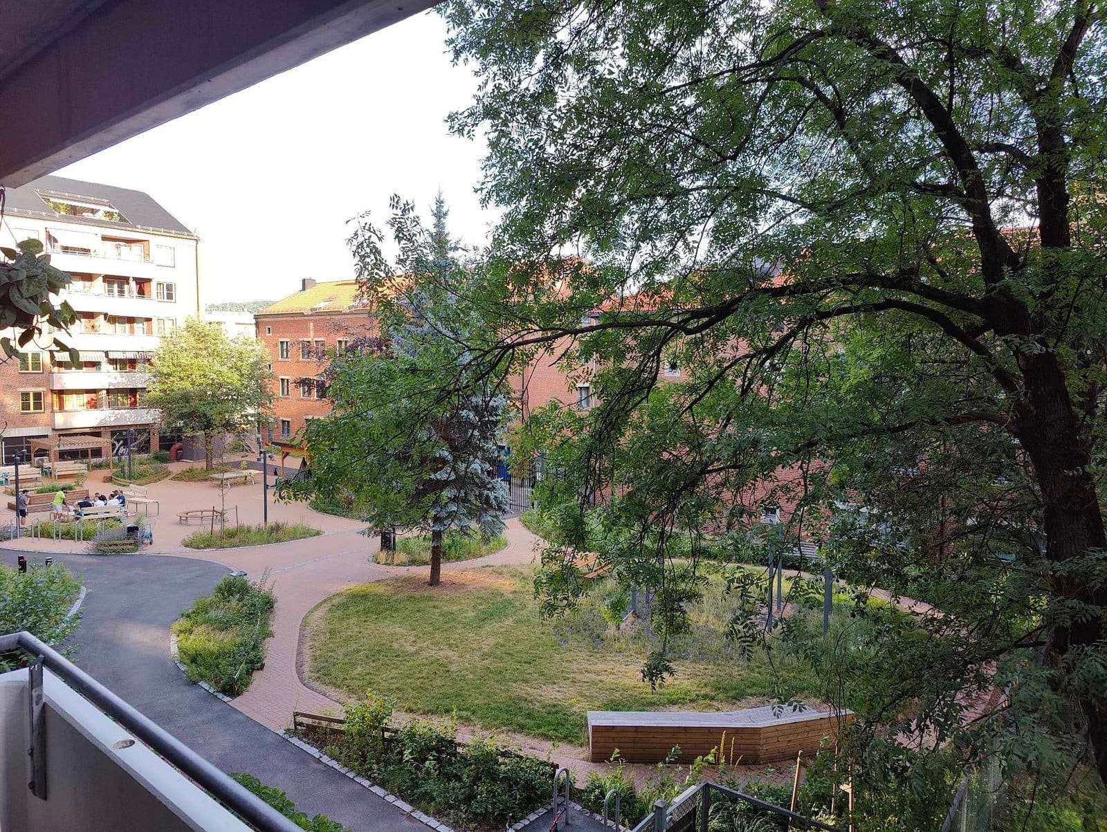 Bakgården Galleribilde