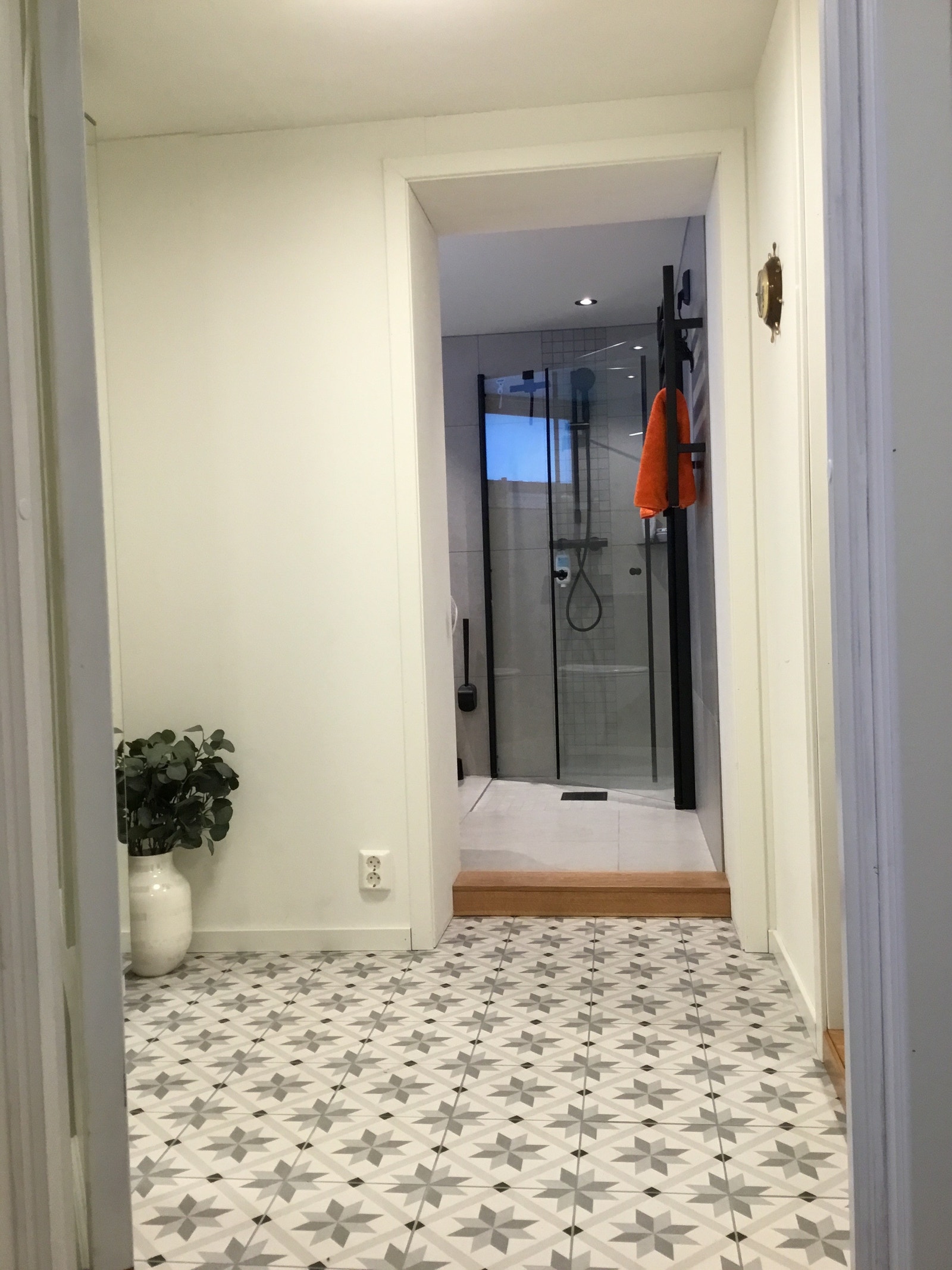 Garderobe med skap Galleribilde