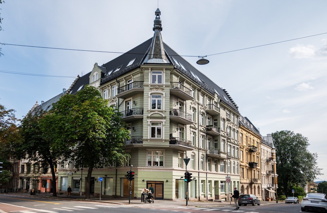 Bygården sett fra Bygdøy alle Galleribilde