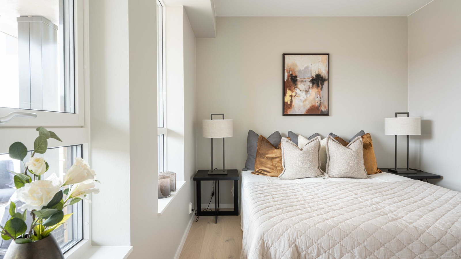 Bilde fra ferdigstilt, større 4-roms som vi benytter som visningsleilighet i hus 1. Galleribilde