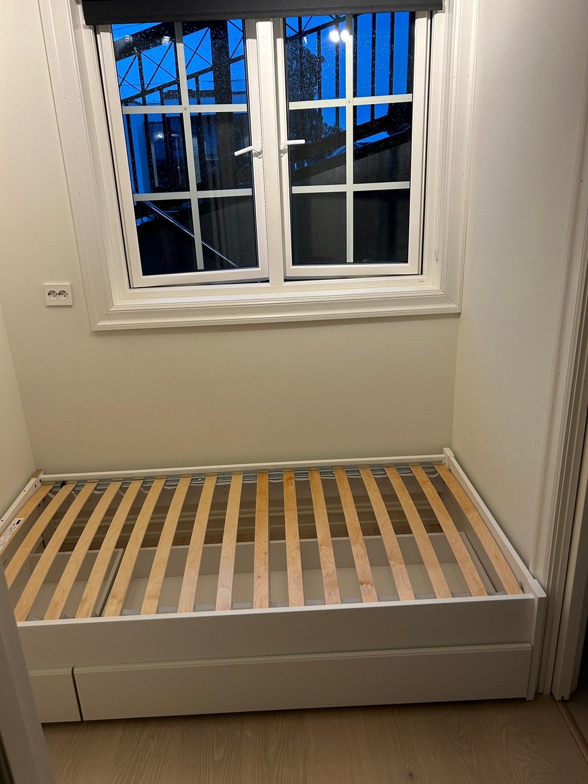 Soverom sett fra bad Galleribilde