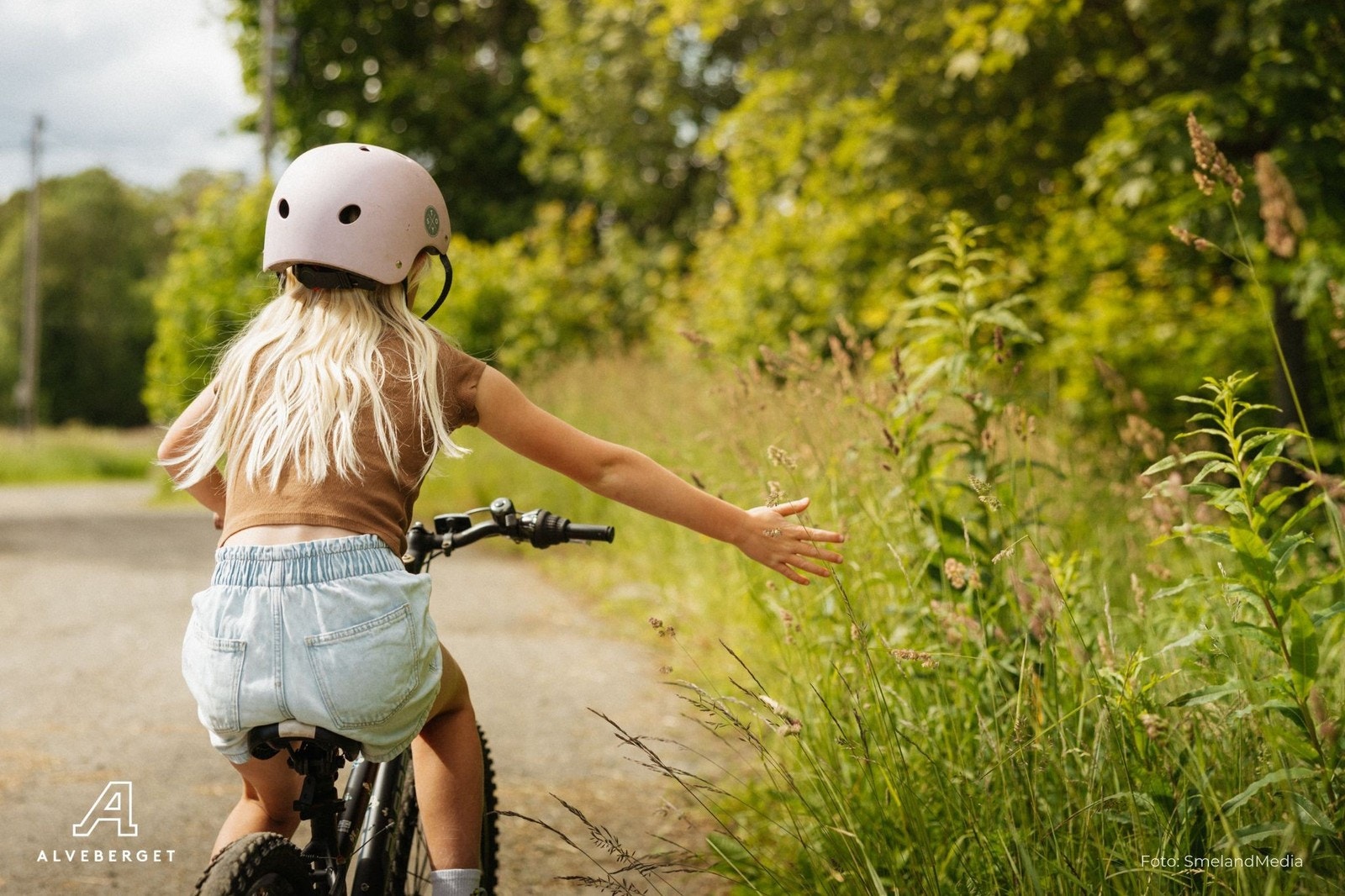 På Tromøya får man i pose og sekk - fantastisk natur, aktiviteter og rekreasjon, med knappe 15 min til Arendal sentrum. Galleribilde