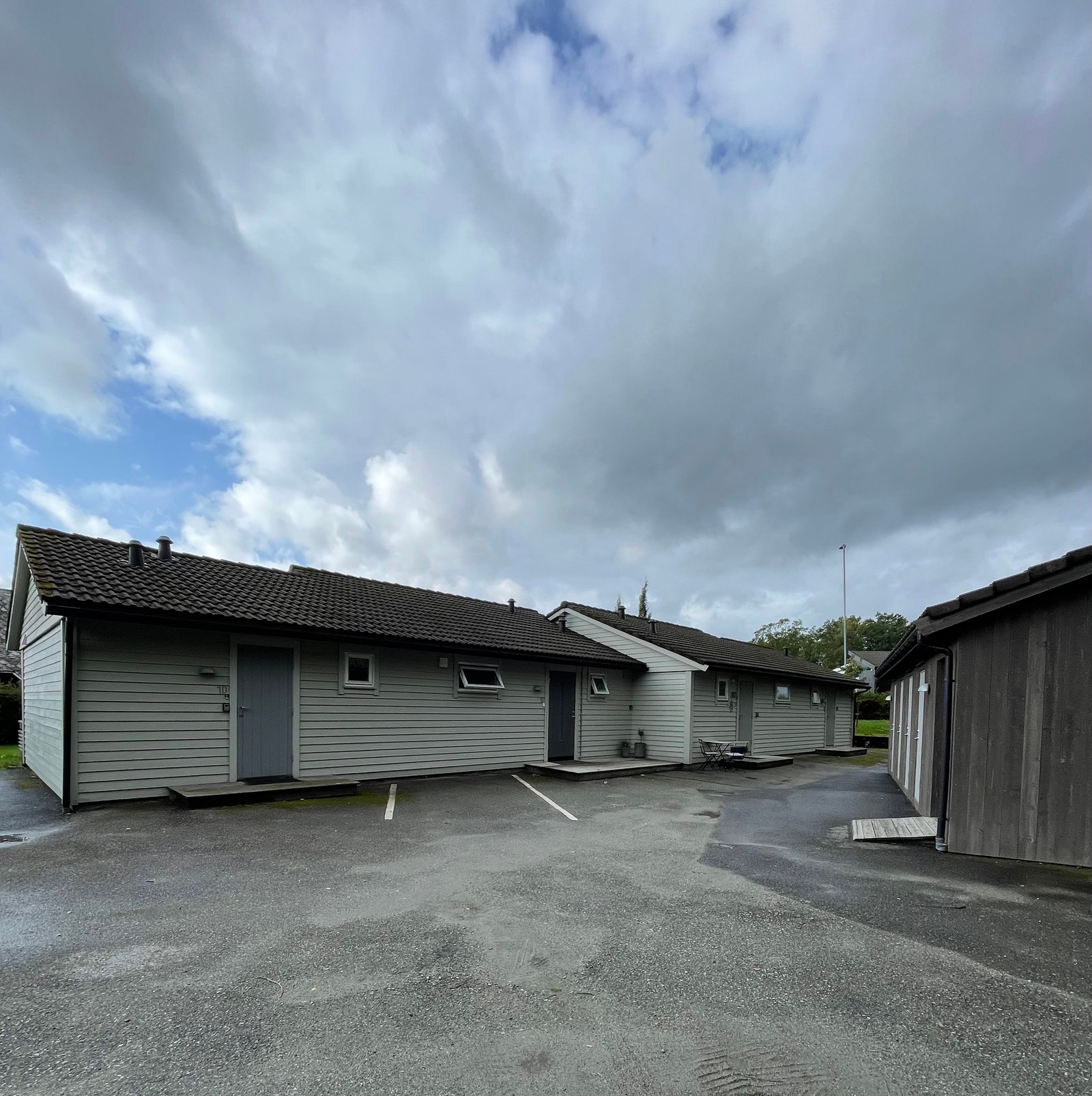 Gjesteparkering oppmålt foran huset Galleribilde