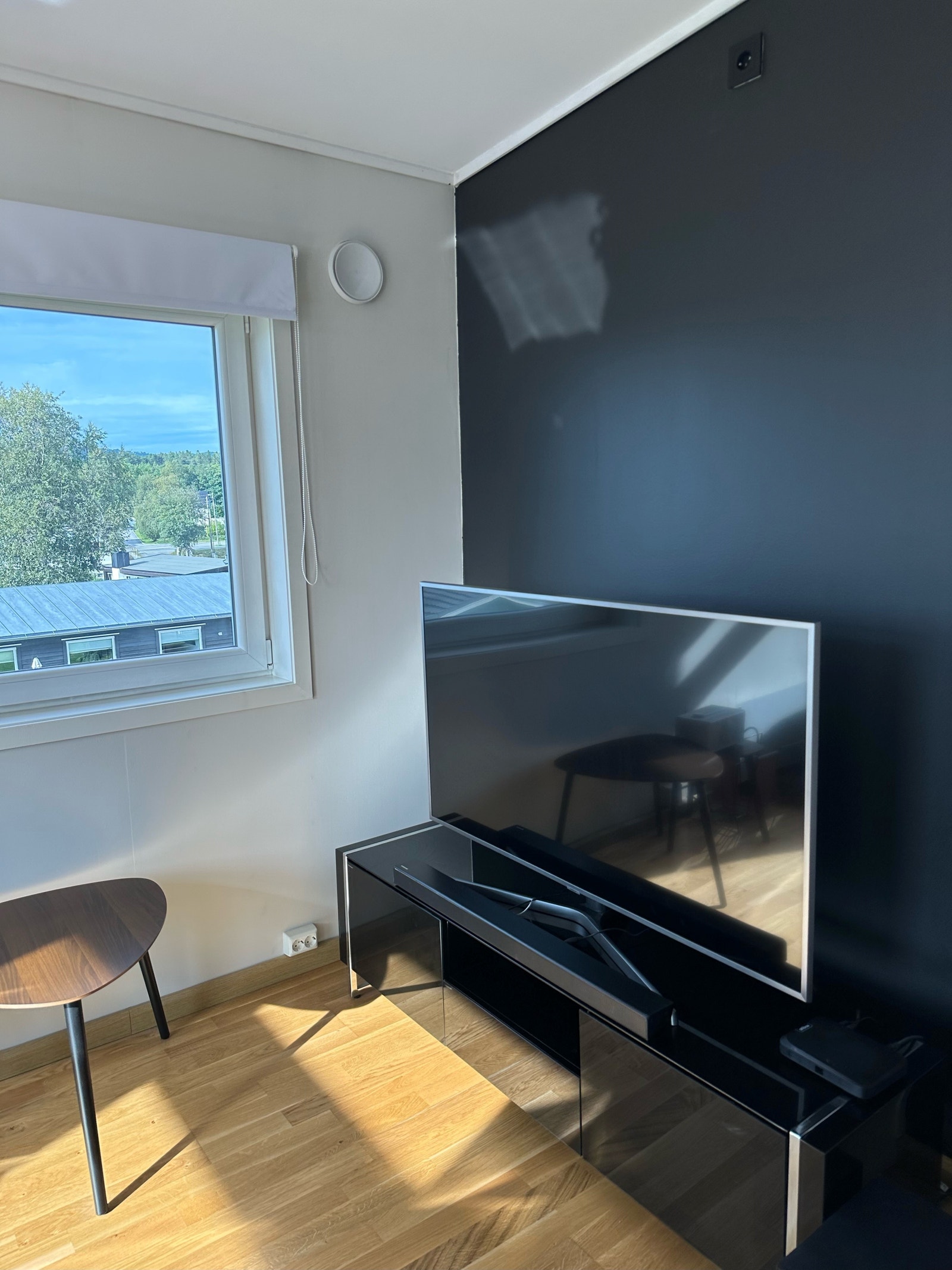 55 " TV - Bredbånd med TV og internettpakke er inkludert i leien Galleribilde