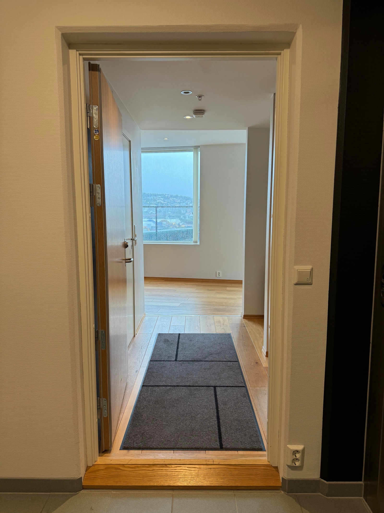 Inngangsparti fra fellesgang Galleribilde