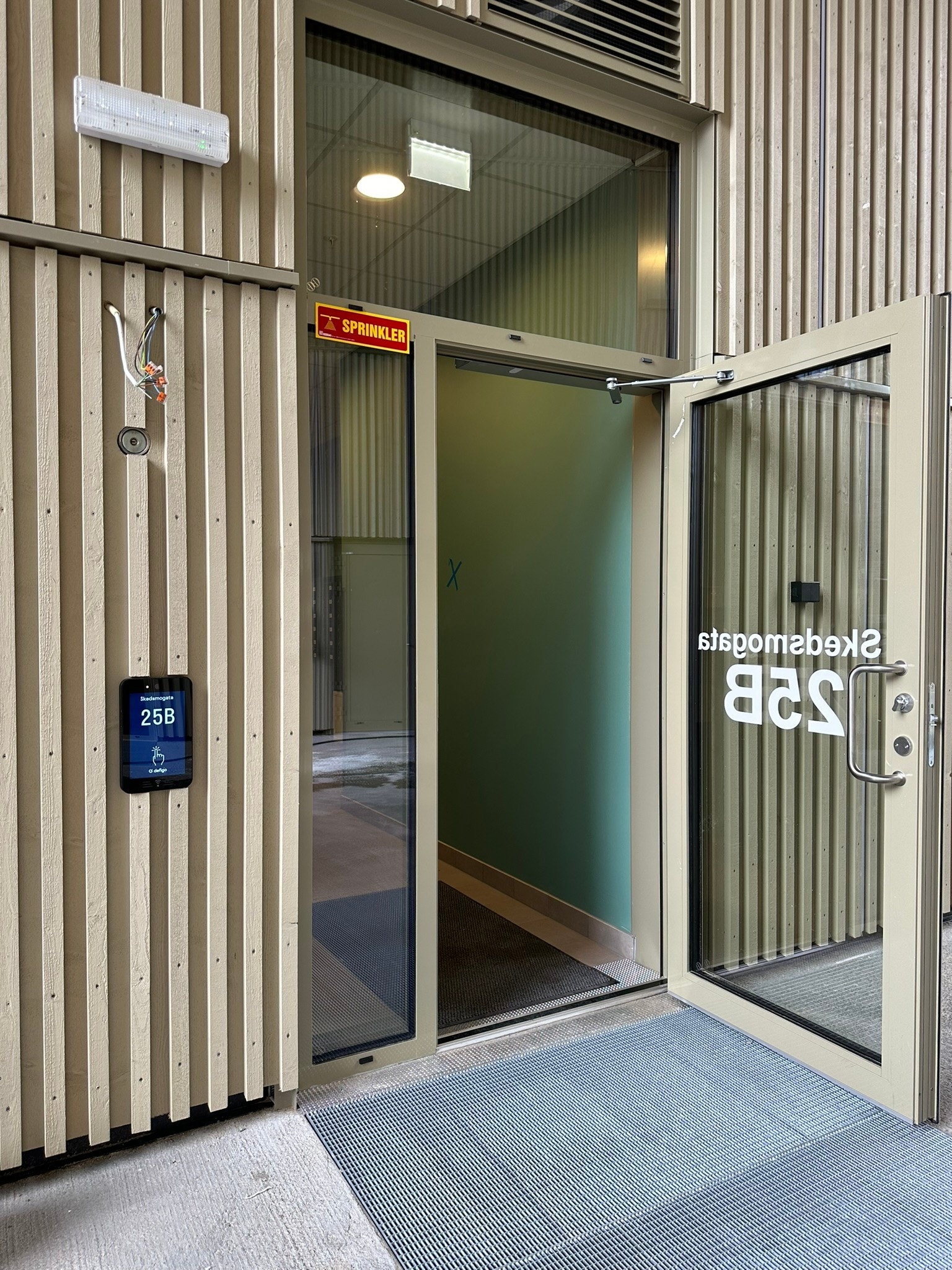 Inngangen til bygget Galleribilde