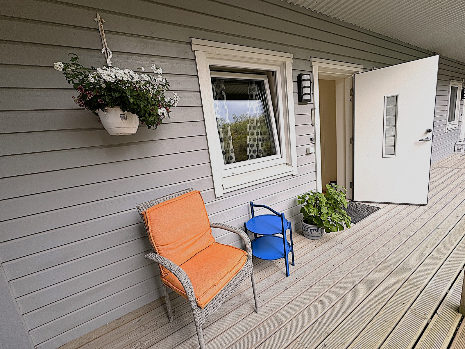 Inngangsparti. Galleribilde