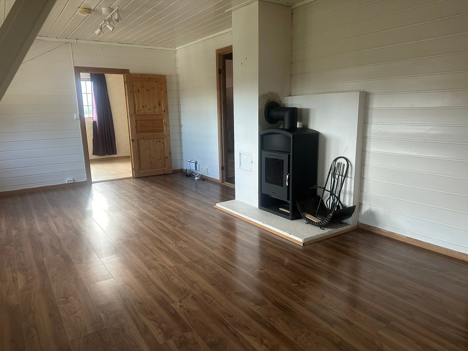 Stue med ildsted Galleribilde