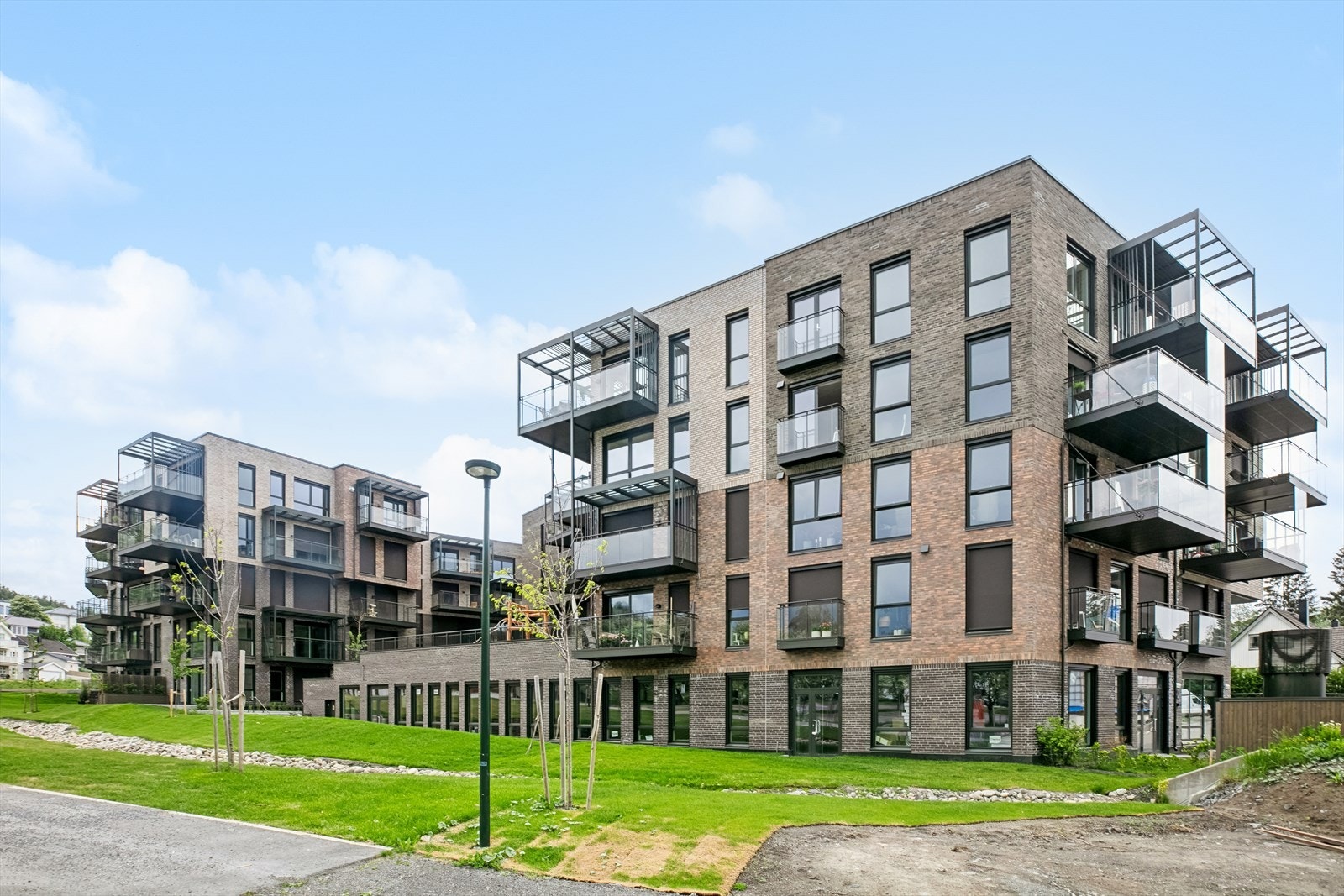 Flott og skjermet beliggende mot den nye friparken på Fjellhamar. Galleribilde