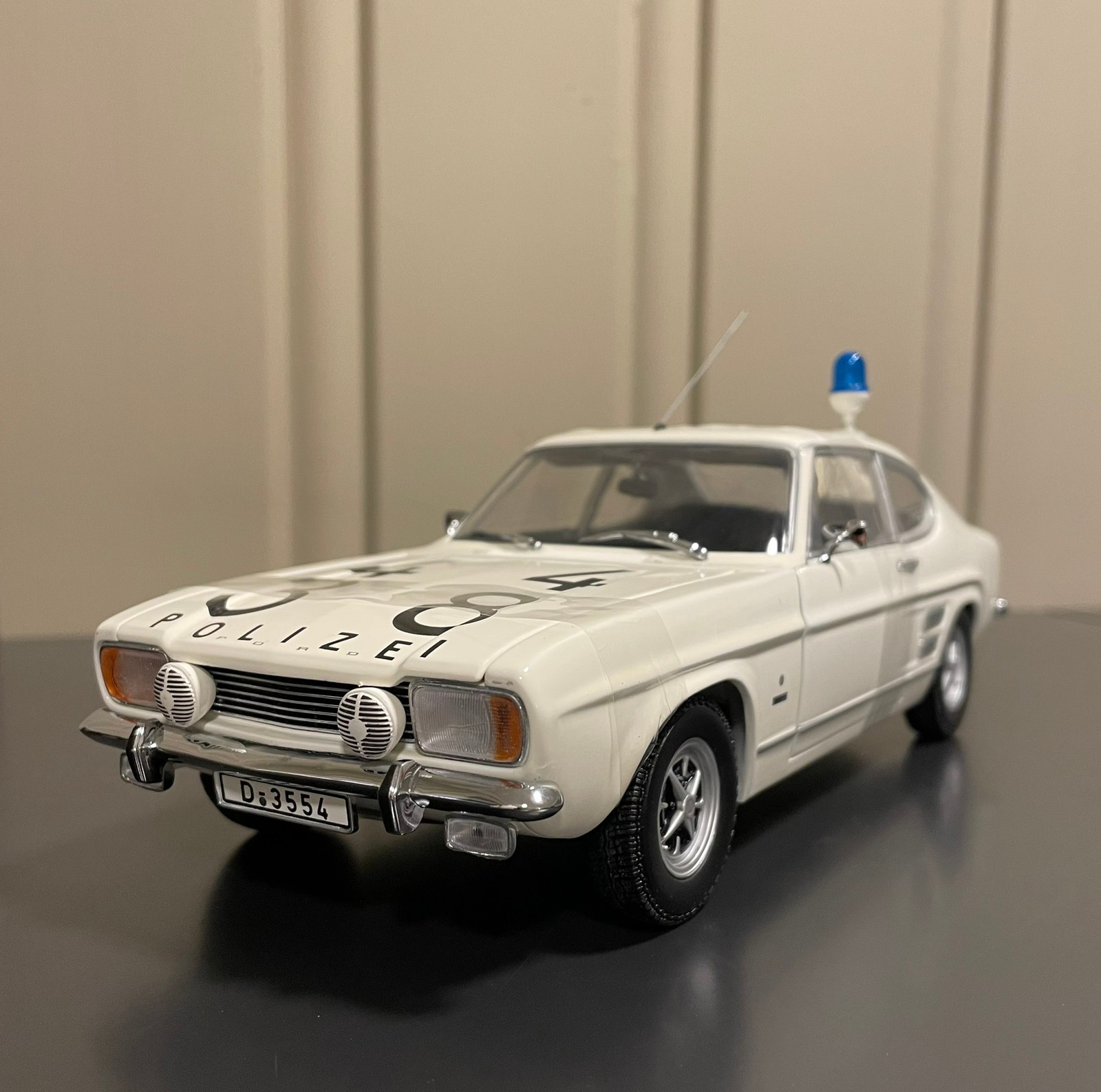 1:18 FORD CAPRI 1969 | FINN-torget