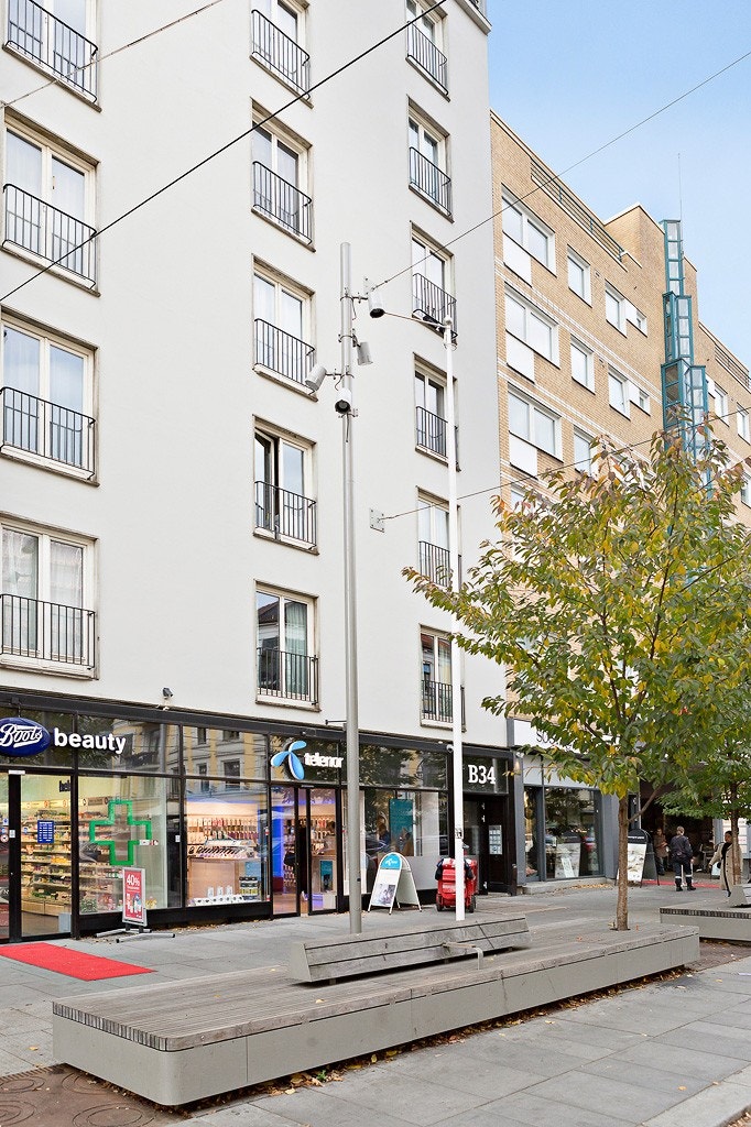 Inngangspartiet der det står B34 (for Bogstadveien 34) Galleribilde