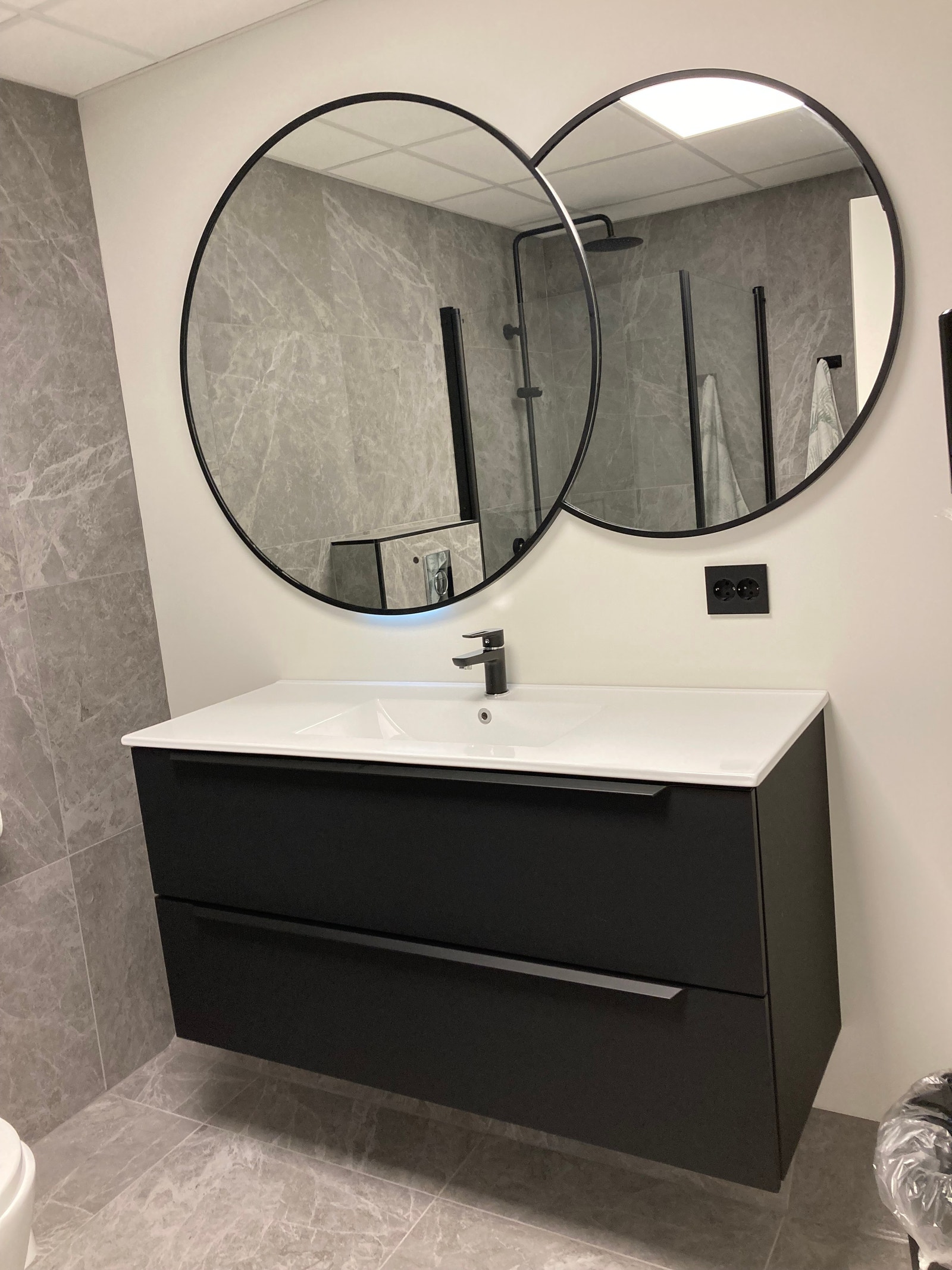 Toalett Galleribilde