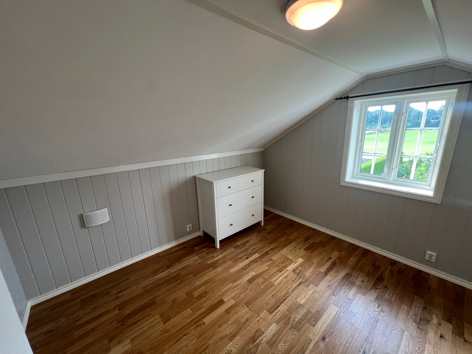 Soverom 2. etg. Galleribilde