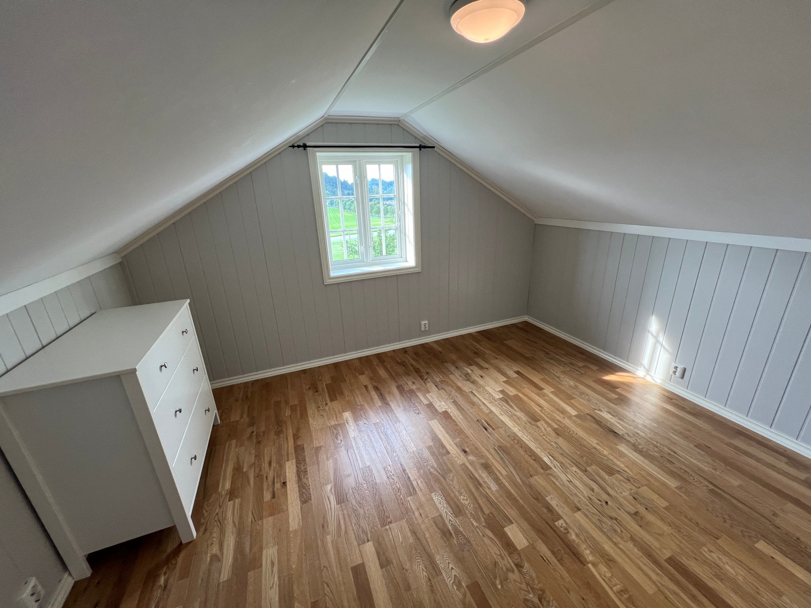 Soverom 2. etg. Galleribilde