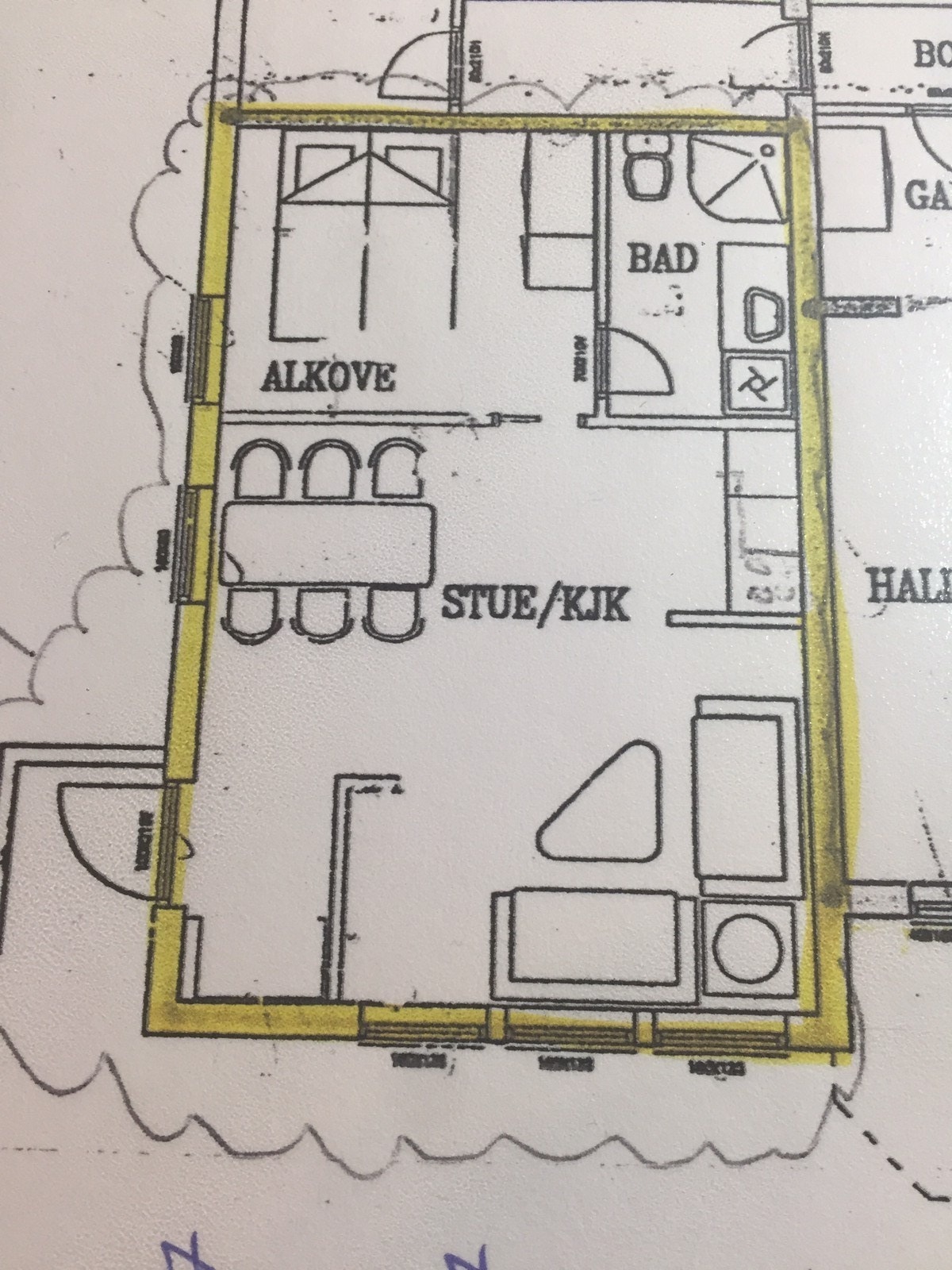 Tegning (boligen som leies ut her er speilvendt fra denne. Galleribilde