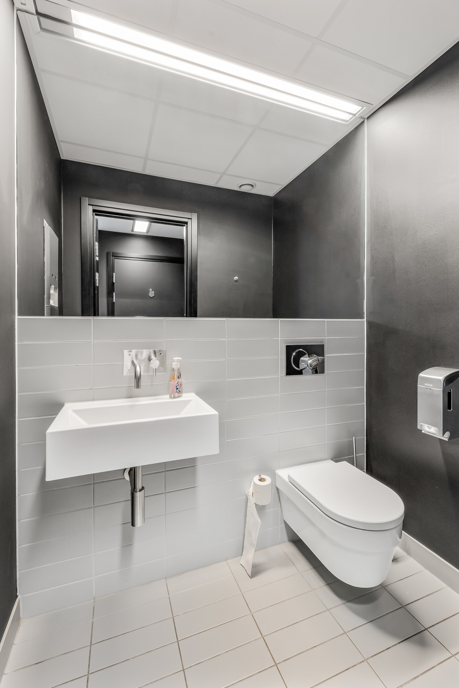 To private toaletter følger med Galleribilde