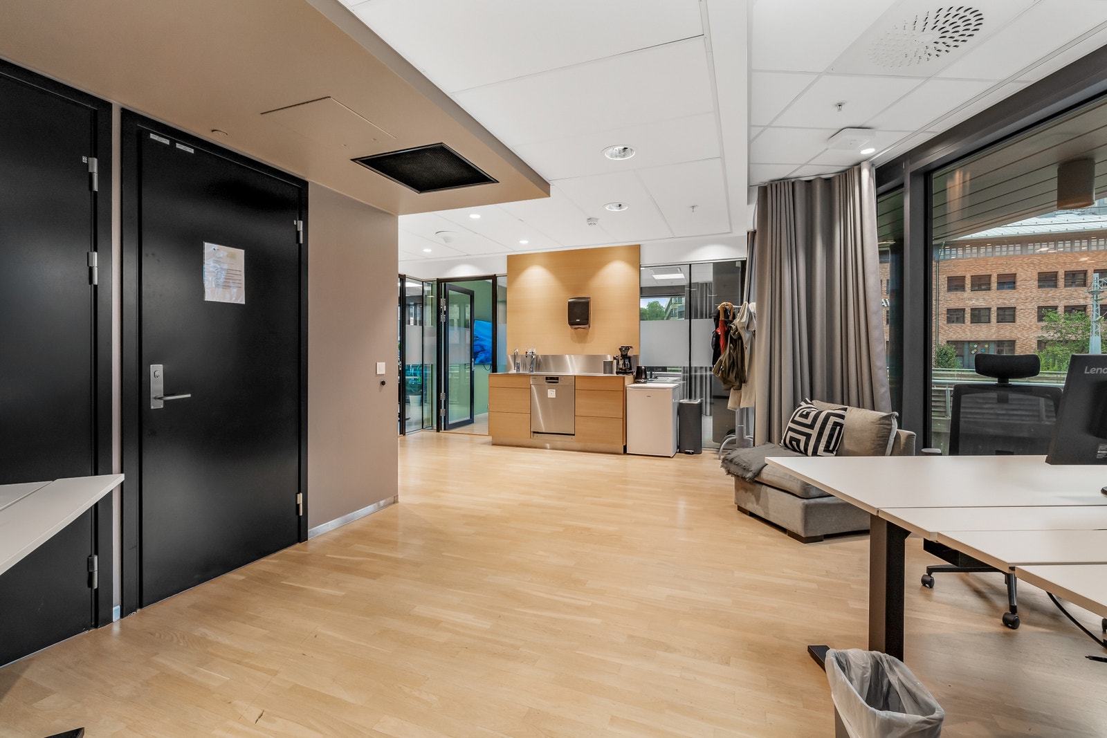 Kontor med kjøkken Galleribilde