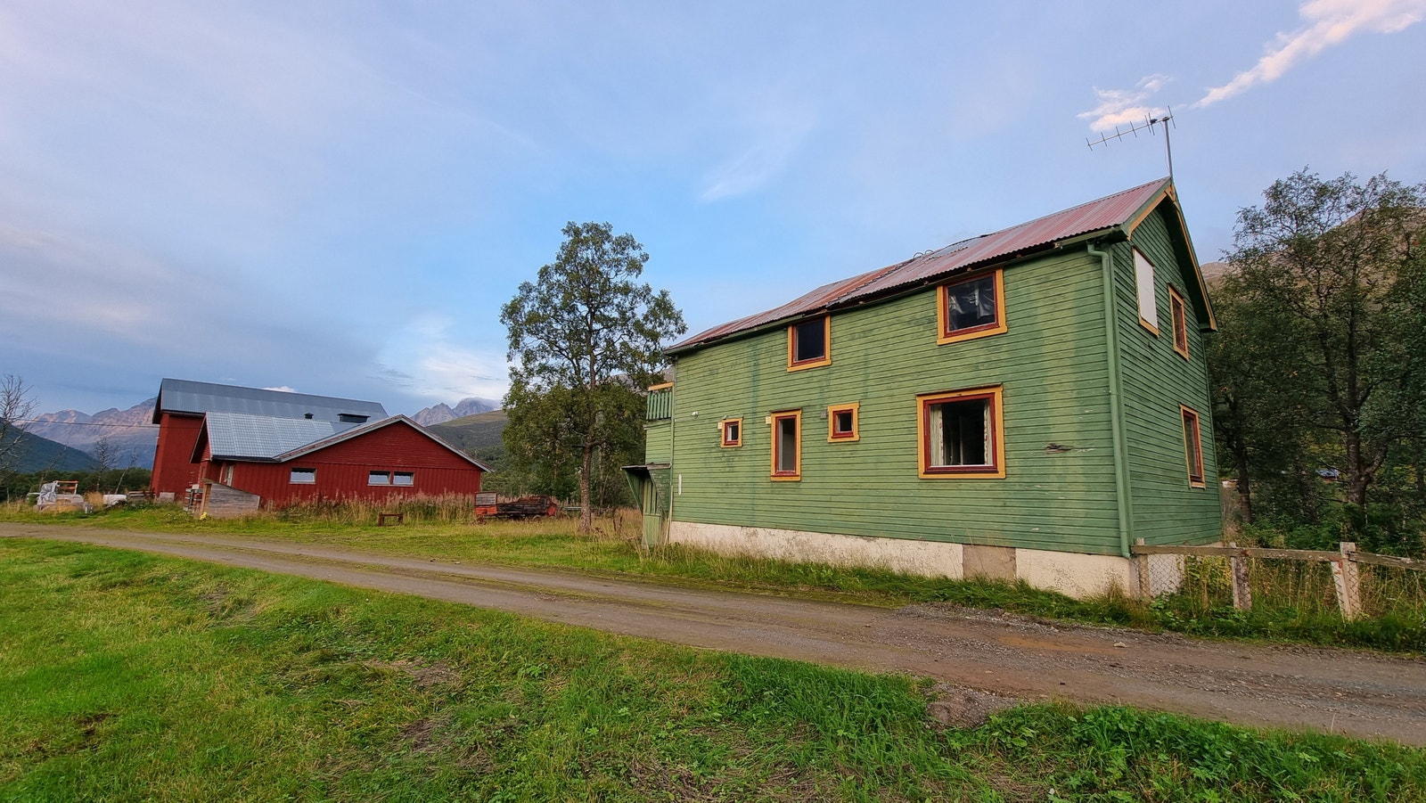 Fjøs og kårbolig Galleribilde