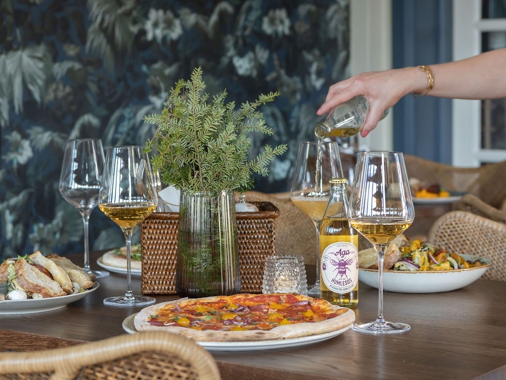 Etter jobb kan det kanskje friste med en matbit på Konow Galleribilde