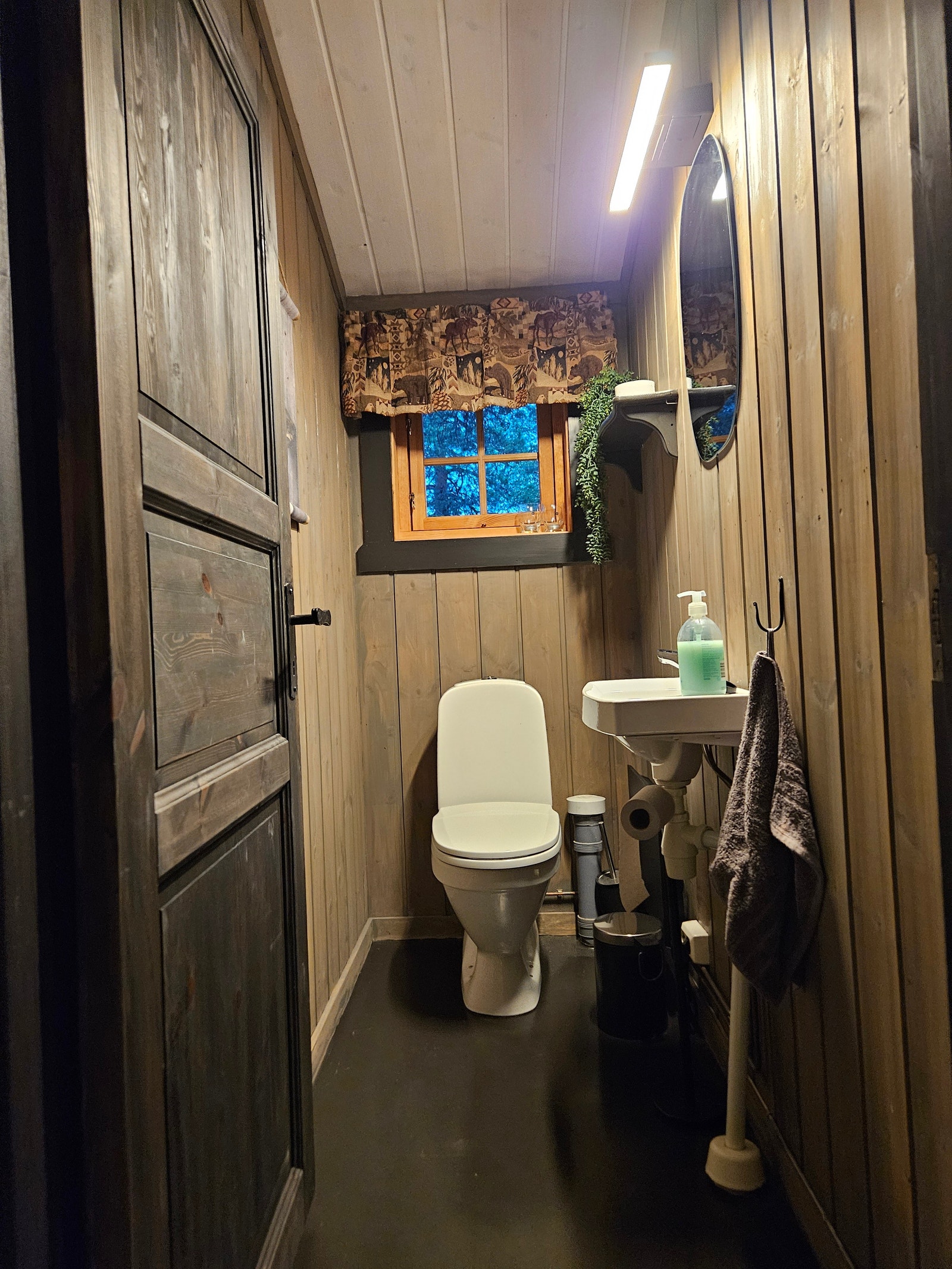 Toalettrom Galleribilde