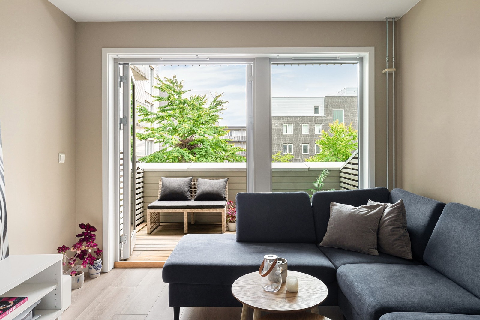 Moderne standard med fjernvarme og mekanisk avtrekk bidrar til lave energikostnader. Galleribilde