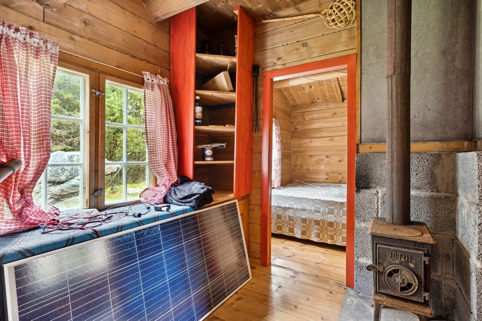 Vedovn for oppvarming. Galleribilde