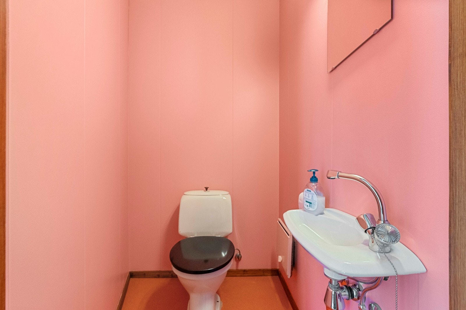 Separat WC på hovedplan Galleribilde