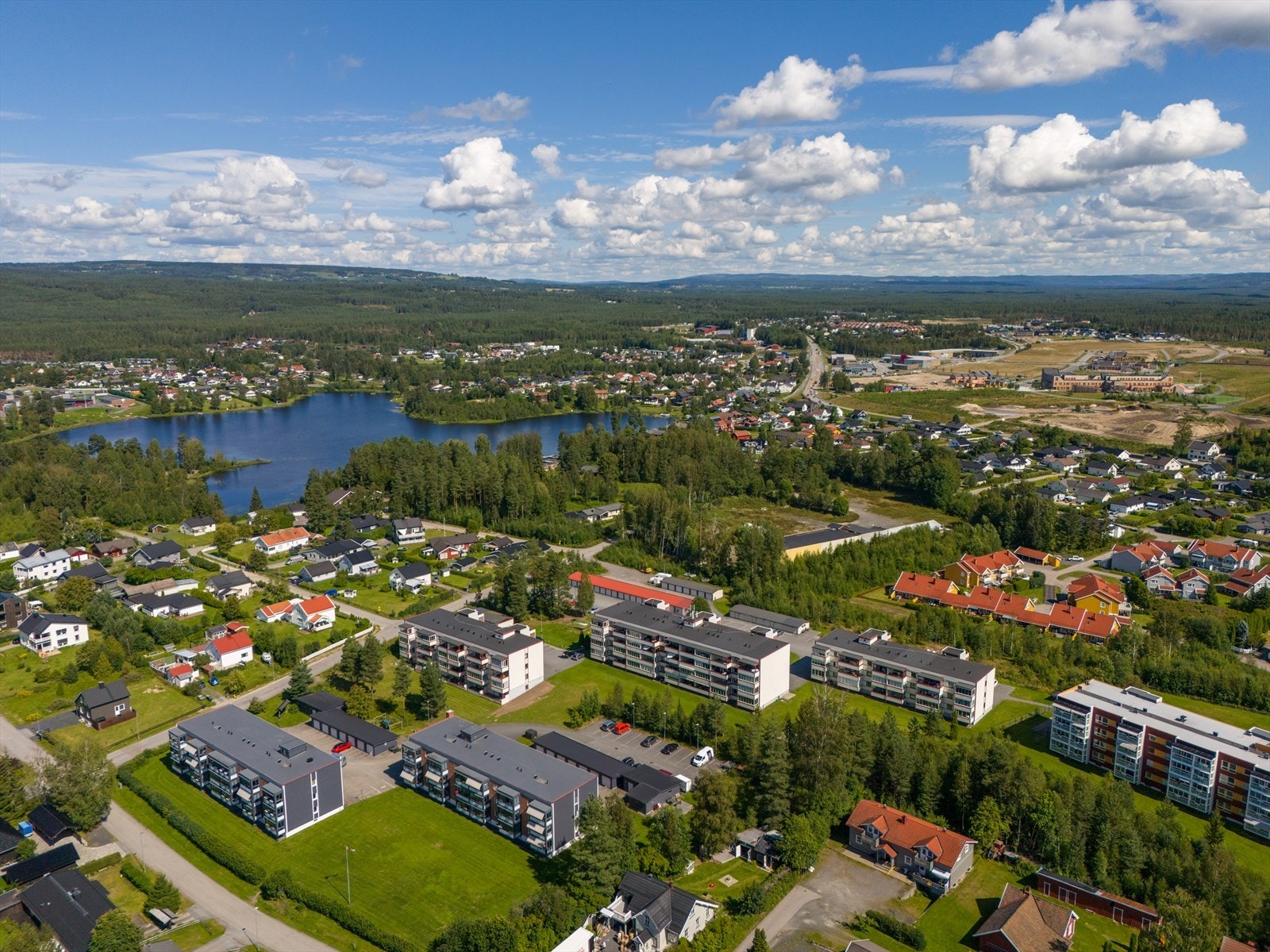 Dronebilde, her ser du Sagtjernet! Galleribilde