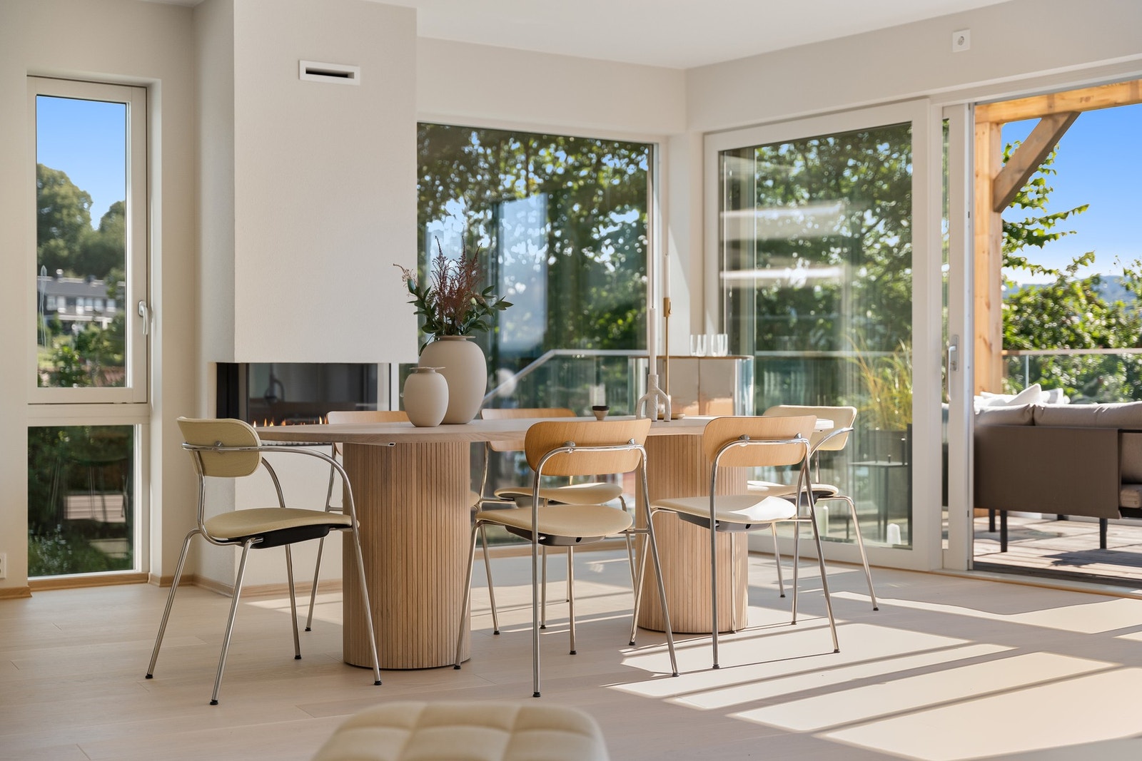 Vakker utsikt fra alle rom i boligen Galleribilde