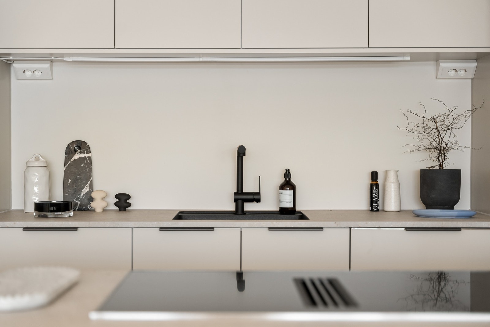 Nedfelt vaskekum med kran fra Tapwell Galleribilde