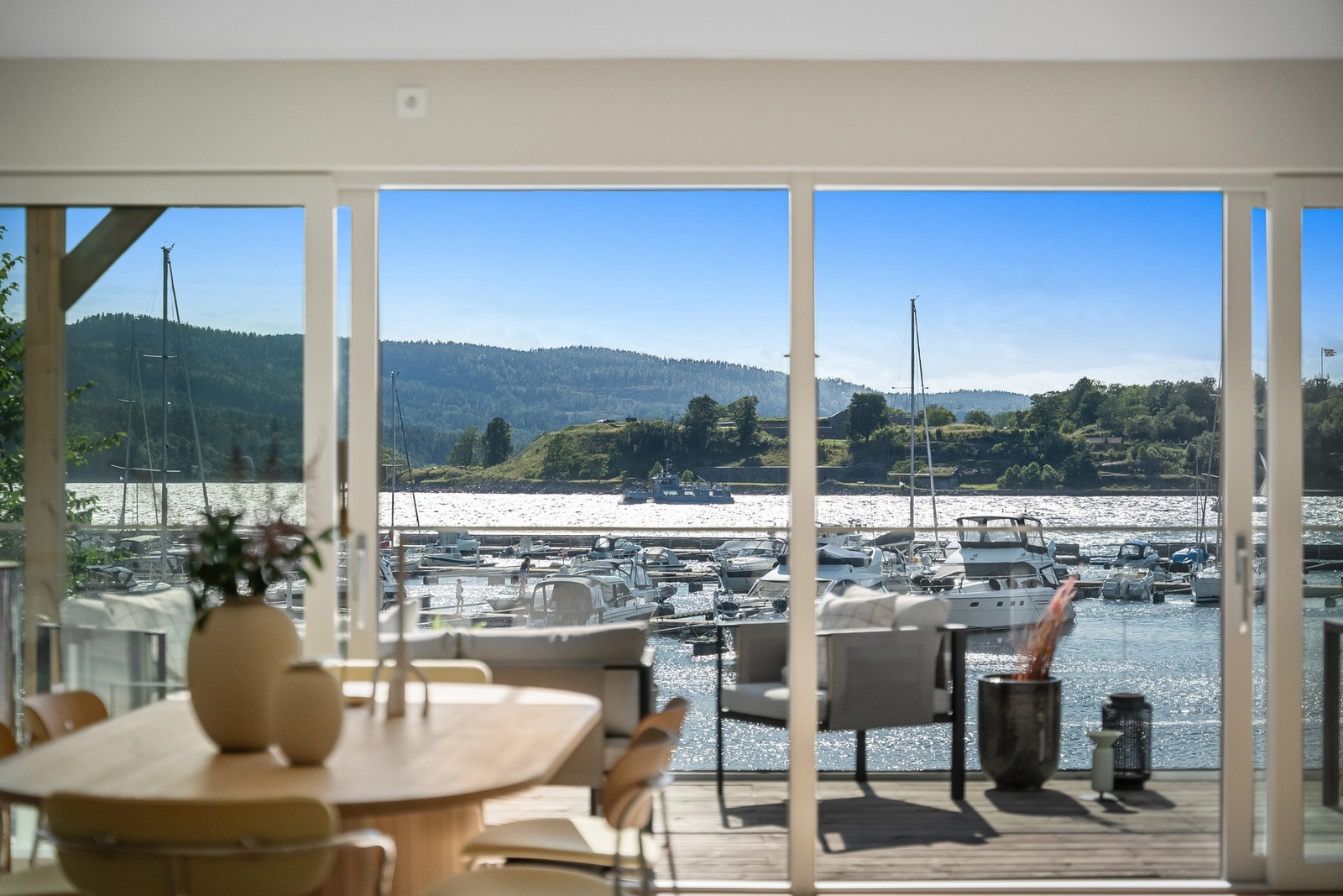 Velkommen til Husvikholmen 6, presentert av Tinholt Eiendomsmegling. Galleribilde