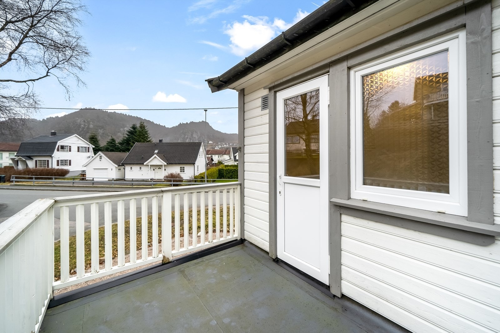 Utsikt fra altan bakside Galleribilde